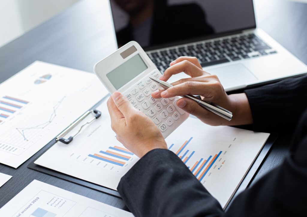 WHY KEEPING PERSONAL AND BUSINESS FINANCES SEPARATE IS CRUCIAL FOR YOUR BUSINESS SUCCESS 1 1 2